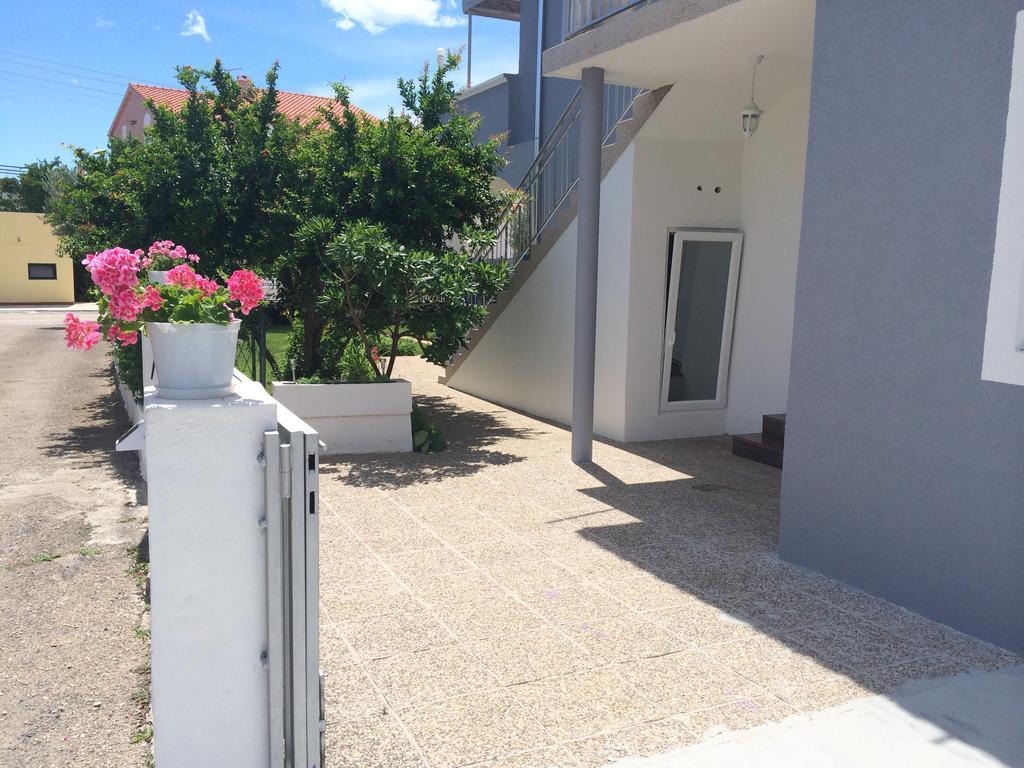 Apartments Milena Vodice Eksteriør bilde